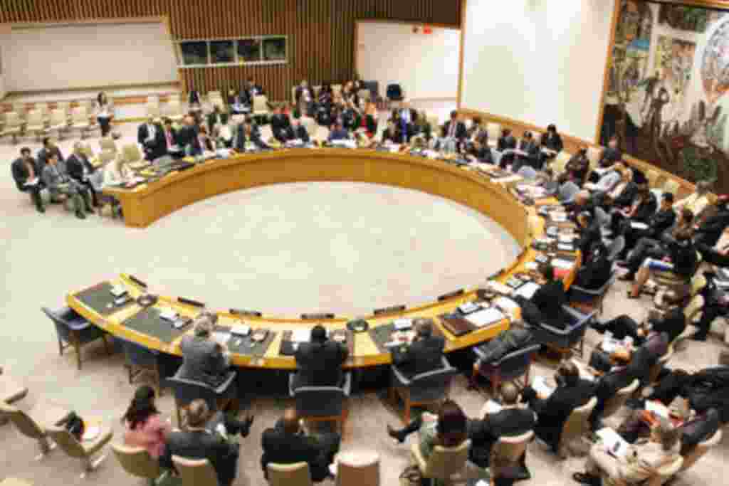 A wide view of the United Nations Security Council as it meets on the situation in Syria, 27 April 2011