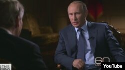 Presiden Rusia Vladimir Putin saat di-interview oleh jaringan stasiun televisi CBS, Minggu (27/9).