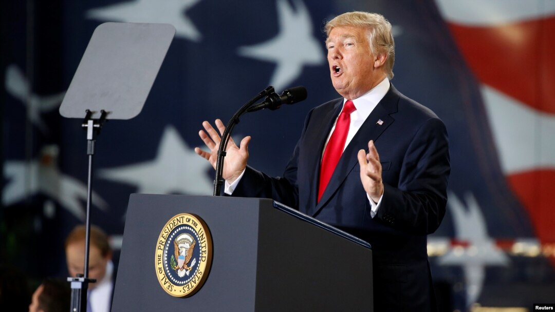 Presiden Amerika Donald Trump berbicara mengenai reformasi pajak di Harrisburg, Pennsylvania (foto: dok). 
