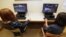 Claire Hofstra, à gauche, et Kaila Morris jouent "Heroes of the Storm" à la Hathaway Brown School, le mercredi 10 juillet 2019