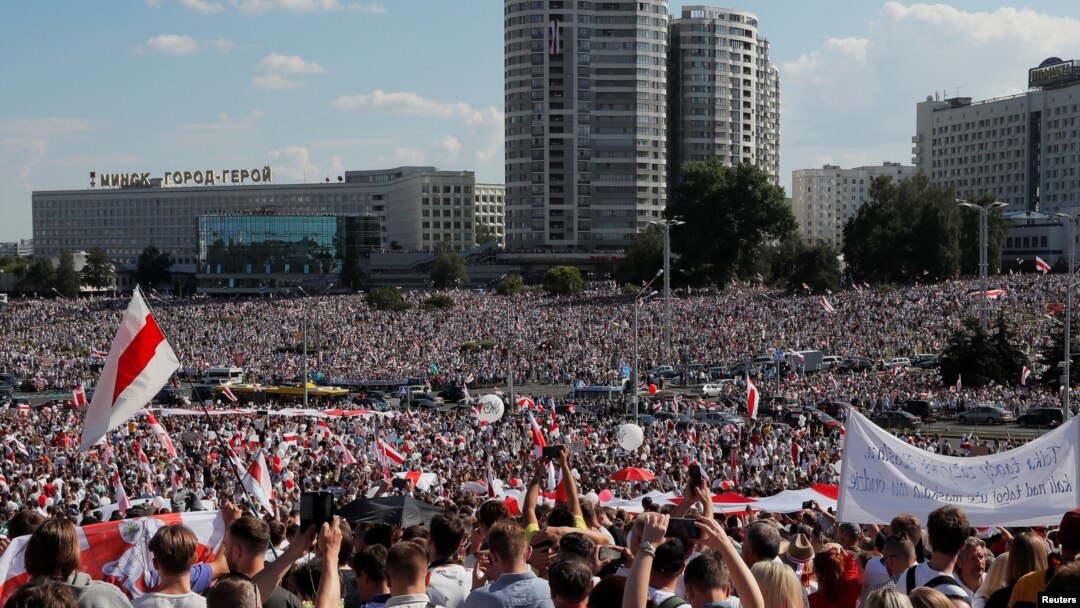 Protest opozicije u Minsku, na kojem je zatražena ostavka predsjednika Aleksandra Lukašenka i oslobađanje političkih zatvorenika.