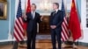 美国国务卿布林肯在美国国务院会见到访的中国外交部长王毅。（2023年10月26日）