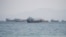 从阿曼的穆桑代姆(Musandam)看到的霍尔木兹海峡附近的船只。(2026年9月2日)