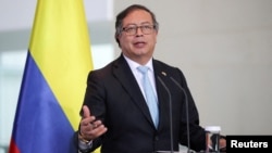 ARCHIVO - El presidente colombiano Gustavo Petro habla durante un evento en Berlín, Alemania, el 16 de junio de 2023.