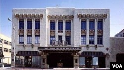 The restored KiMo Theatre, quite an attraction in downtown Albuquerque, frightens many theatergoers, but not because of the movie. (Carol M. Highsmith)