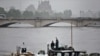 Nước lũ rút ở Paris, những khu vực lân cận vẫn gặp nguy