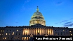 په پلازمینه واشنګتن کې د امریکا د کانګرس ماڼۍ
