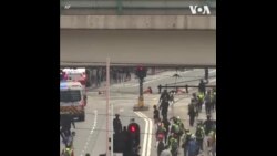 香港民众走上街上抗议国安法