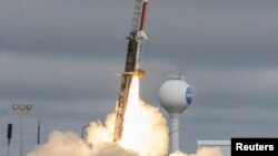 پرتاب موشک حامل تسلیحات مافوق صوت آزمایشی در تاسیسات پرواز جزیره والوپس ایالت ویرجینیا - ۲۶ اکتبر ۲۰۲۲