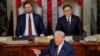 Presiden Amerika Serikat Donald Trump menyampaikan pidato di hadapan sidang gabungan Kongres, di Ruang Sidang DPR di Gedung Capitol Amerika di Washington, D.C., 4 Maret 2025. (Brian Snyder/REUTERS)