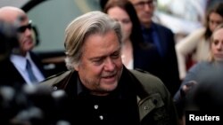 Steve Bannon, mopesi toli ya kala ya trump Trump, na Washington, 8 novembre 2019.