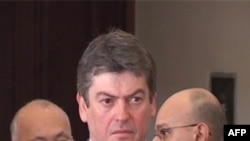 Një ditë para vendimit të Kolegjit Zgjedhor, sërish replika
