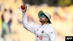 Bangladesh's Shakib Al Hasan fields the ball during the first day of the first Test cricket match between India and Bangladesh at the M.A. Chidambaram Stadium in Chennai on September 19, 2024. (Photo by R.Satish BABU / AFP) / -- IMAGE RESTRICTED TO EDITOR