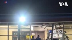 Машина врезалась в школу