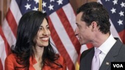 En su declaración pública el representante Anthony Weiner todo pidió disculpas sobre todo a su esposa, Huma Abedin.