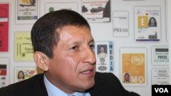 Víctor Isla, presidente del Congreso de Perú ofrece una entrevista a voanoticias.com de la Voz de América.