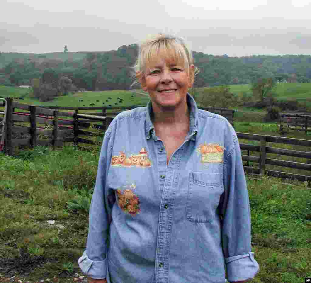 Beverly Romanetti thinks of the gas lease on her Pennsylvania farm as a “cash crop.” (Rosanne Skirble/VOA)
