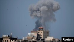 Serangan udara jet-jet Israel terhadap Jalur Gaza (29/5). Kairo, Mesir menjadi tuan rumah untuk membahas eskalasi aksi kekerasan terbaru antara Israel dan Palestina.