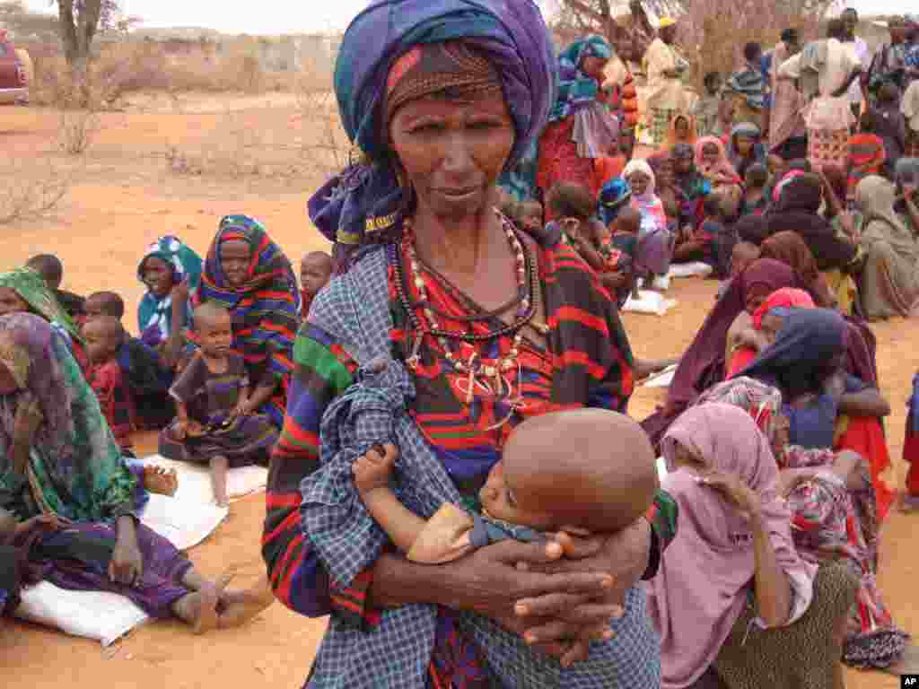 Sawirro: Booqashada Mark Bowdon ee Doolow