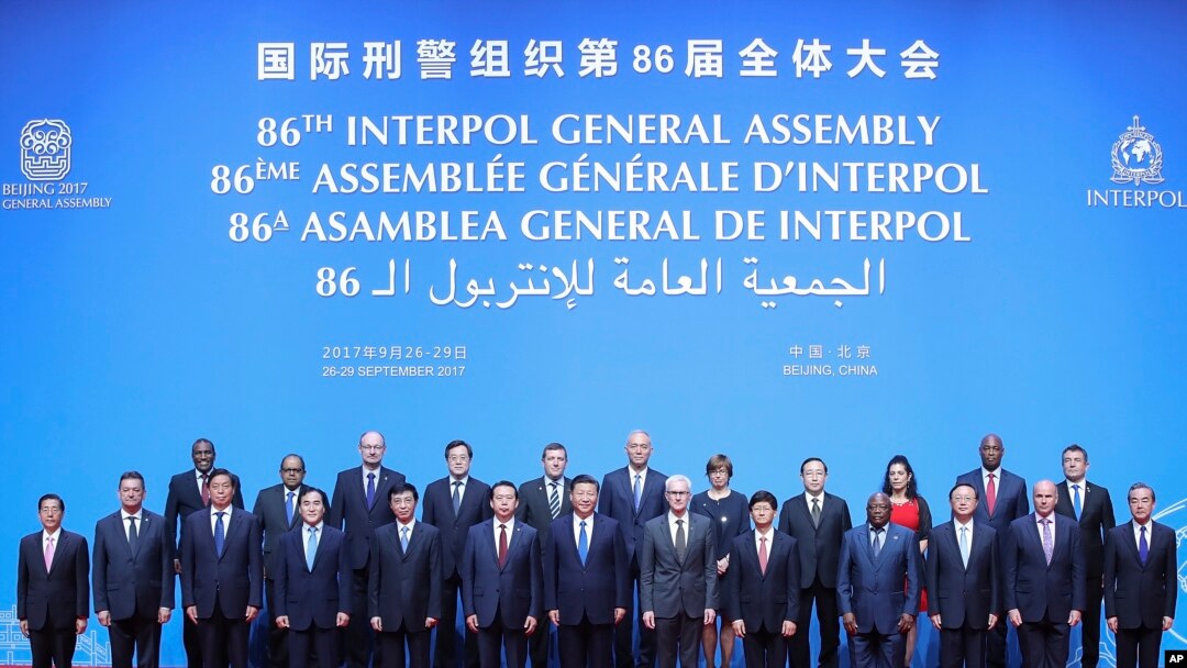 中国国家主席会见在北京与会的国际刑警组织2017年年度大会代表。（2016年9月26日）