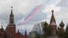 ARHIVA - Ruski avioni nadleću Moskvu (Foto: Reuters/Marina Lystseva)