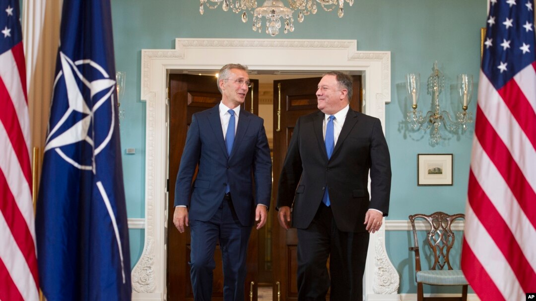 Državni sekretar Majk Pompeo sa generalnim sekretarom NATO-a Jensom Stoltenbergom u Državnom sekretarijatu, 13. septembra 2018.