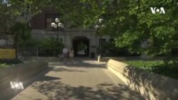 Au Michigan, les petites entreprises espèrent le retour des cours en personne