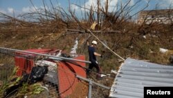 Potraga za žrtvama uragana Dorijan se nastavlaja na ostrvu Abako (Foto: AP)