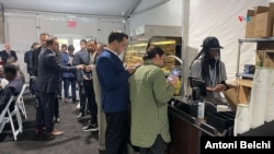 Los periodistas también disponen de una pequeña cafetería en la sala de prensa para las jornadas maratonianas de la Asamblea General de la ONU.