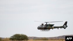 Hélicoptère militaire français à l'aéroport de Sévaré, au Mali, le 28 janvier 2013.