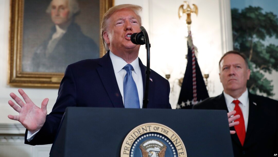 Presiden Donald Trump dan Menlu Mike Pompeo menggunakan istilah "virus China" untuk menyebut Covid-19. 