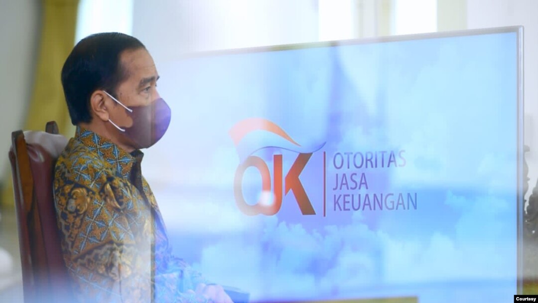Presiden Jokowi menghadiri Pertemuan Industri Jasa Keuangan Tahun 2022 dan Peluncuran Taksonomi Hijau secara virtual, dari Istana Kepresidenan Bogor, Jawa Barat, Kamis (20/01/2022) pagi. (Biro Setpres)