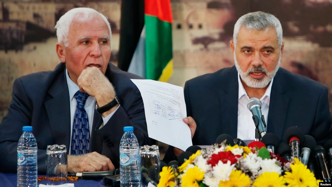Pejabat tertinggi Hamas di Jalur Gaza, Ismail Haniyeh (kanan) (foto: dok).