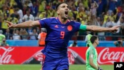 Radamel Falcao de Colombia celebra tras meter su segundo gol en el partido con Polonia el domingo 24 de junio de 2018, en Kazán, Rusia.