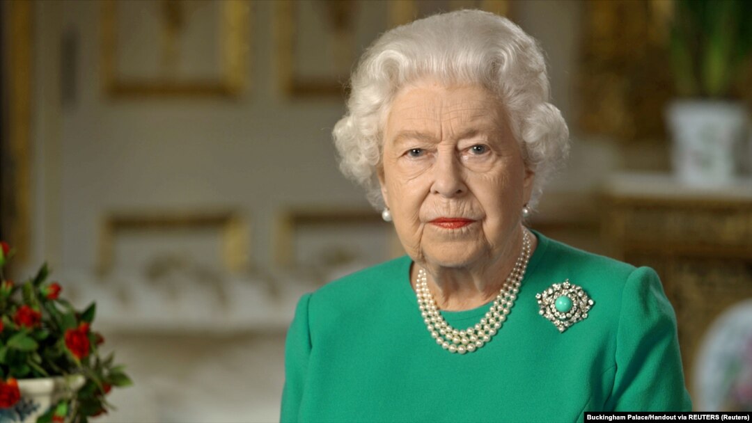 Kraljica Elizabeta tokom obraćanja zbog pandemije koronavirusa (Foto: Buckingham Palace/Handout via REUTERS)