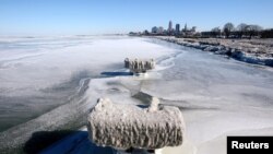 Polar vortex di Cleveland, Ohio, AS, 31 Januari 2019. (Foto: Reuters / Aaron Josefczyk)