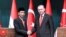 Presiden Joko Widodo tegaskan pentingnya kerjasama Indonesia-Turki dalam berbagai bidang ketika berbicara dengan Presiden Recep Tayyip Erdogan di Ankara, Turki, 6 Juli 2017. (Foto Courtesy: Setpres RI)