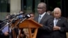 所罗门群岛前外长杰里迈亚·马内莱（Jeremiah Manele）星期四（5月2日）当选新总理后发表讲话。（法新社）