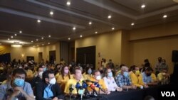 El dirigente opositor venezolano Tomás Guanipa ofrece una rueda de prensa tras su regreso a Venezuela, el 20 de agosto de 2021. [Foto: VOA/Adriana Núñez Rabascall]