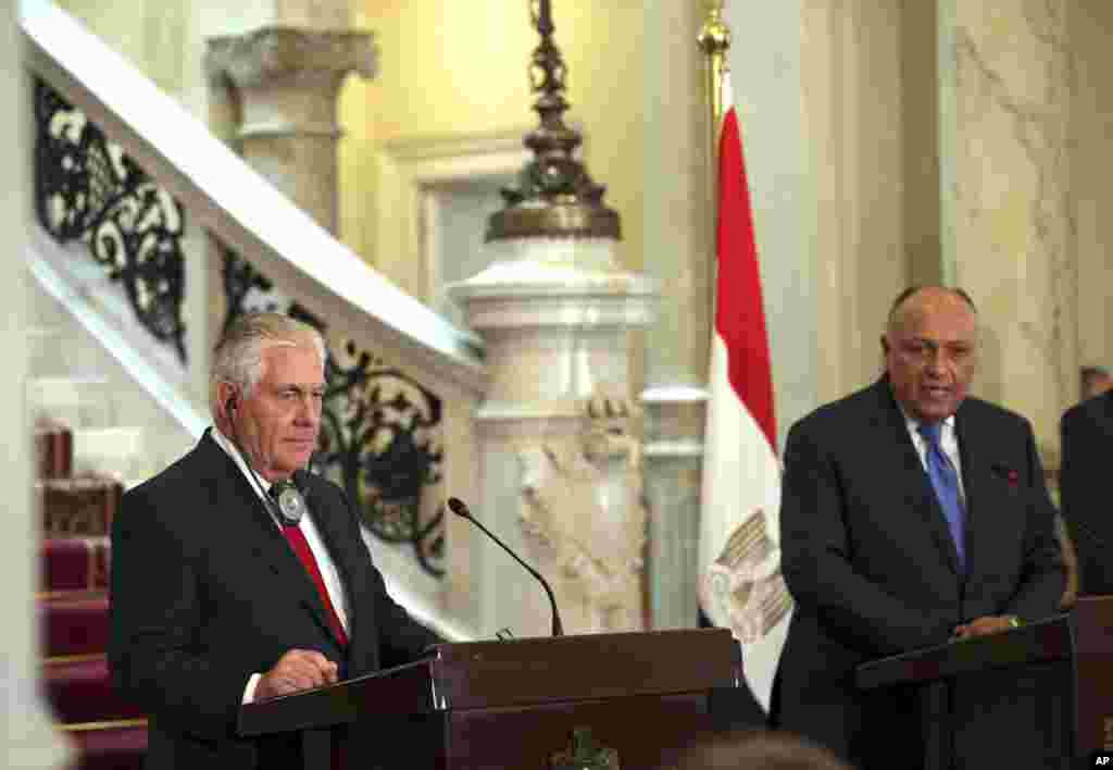 وزیر خارجه آمریکا در مصر؛ آقای تیلرسون سفر پنج روزه ای به خاورمیانه داشته و به اردن و ترکیه و عراق نیز سفر می کند.
