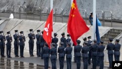 རྒྱ་ནག་གིས་ཧོང་ཀོང་ལ་དབང་སྒྱུར་བྱས་ནས་མི་མང་ཀླད་བཀྲུ།