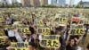 Biểu tình chống Mỹ cho thấy sự chống đối gia tăng đối với đảng cầm quyền của Thủ tướng Abe 