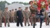 북한 김정은, 중공군 묘에 화환...'중국과 화해 모색하나'