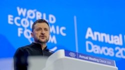 Presiden Ukraina Volodymyr Zelenskyy berbicara di Pertemuan Tahunan Forum Ekonomi Dunia di Davos, Swiss, Selasa, 21 Januari 2025. (Foto: Markus Schreiber/AP Photo)