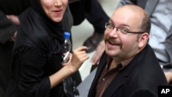 Jason Rezaian fue detenido el pasado mes de julio junto a otros periodistas en Teherán, pero solo él permenece preso.