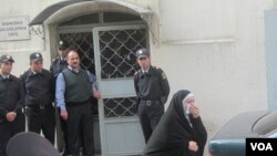 Polisi öldürən radikal dini dəstə üzvlərinə hökm oxunub 