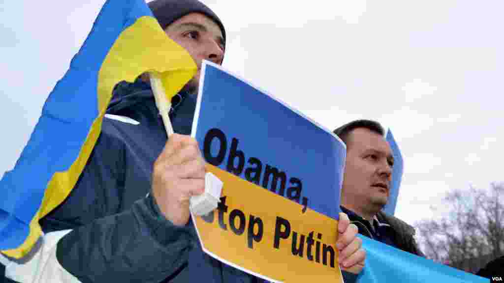 American Ukrainians protest near White House