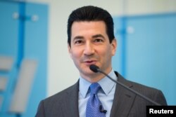 Dr. Scott Gottlieb, di American Enterprise Institute, Washington, 10 Maret 2017. (Foto: dok)