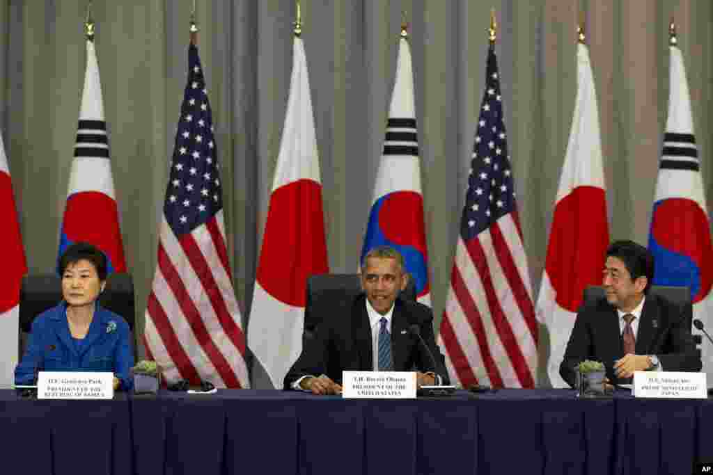 صدر اوباما نے دہشت گردی کے خلاف &rsquo;&rsquo;یورپی برادری کو متحرک کرنے&lsquo;&lsquo; کے لیے فرانس کے صدر فرانسوا اولاں کی تعریف کی۔&nbsp;