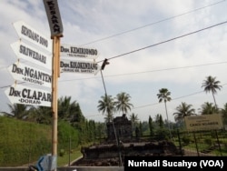 Penunjuk jalan sekaligus informasi obyek wisata di Desa Ngawen Magelang.